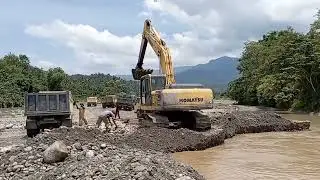 Komatsu pc 200 excavator sand rake mini dump truck