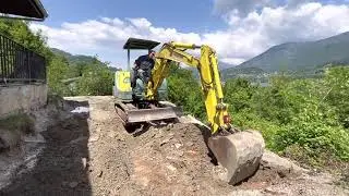 Realizzazione scavo per cordolo micropali