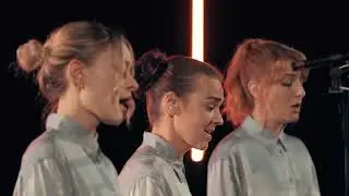 Anna Rocławska-Musiałczyk: Sześć pieśni sobie śpiewanych (2022) na sukę biłgorajską i oktet wokalny