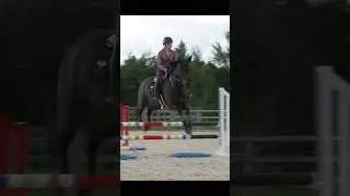 Jumping a Grand Prix horse! This Esme