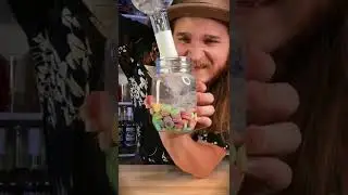 Я оставила SweetTarts в водке на неделю.