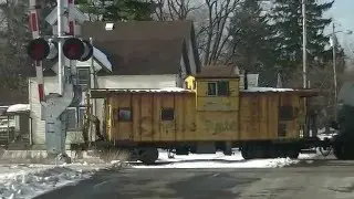 CSX 2780 with Chessie Caboose Y124 Dunkirk, NY