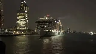 Rotterdam Cruise Terminal, MSC Virtuosa departs