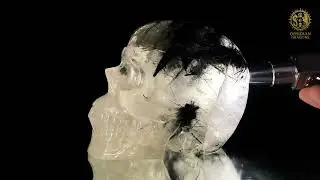 Cr&acirc;ne de Cristal - cristal de roche &agrave; Tourmaline Noire &ndash; Rare