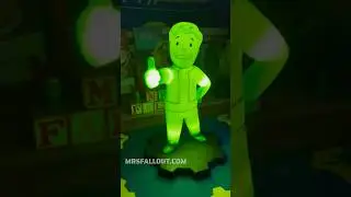 Glowing RADIOACTIVE Vault Boy Lamp!