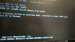 Solução: DQS training failed on previous boot, reverted to slower DRAM speed.