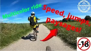 Tu veux voir de l'ocre, de l'enduro, de la po&eacute;sie? Regardes &ccedil;a👈👁Multicolor ride😍