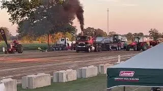 8v92 Powered Pulling Semi! Central Illinois Sled Pull #detroitdiesel #semipulls