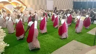Wabonye Ababyinnyi Benshi Ariko Bano bo Barihariye Ndakurahiye!!! 
