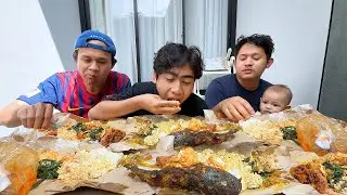 Mukbang Nasi Padang Kumplit Super Enak