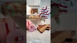 Christmas tree cocktail 🎄✨🍸#cocktail #christmas #aesthetic #holiday #viral