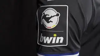 TRIKOTS MIT HERZ | Pr&auml;sentation MSV-Trikots 2021/2022 | #herznumahier | ZebraTV | 12.07.2021
