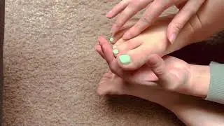 Cracking my Toes