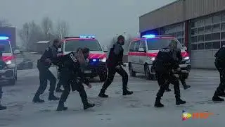 Gli agenti della Polizia cantonale di Zugo (CH) ballano il 