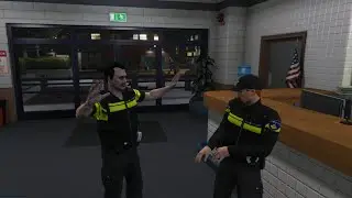 Mahmud Visser zijn eerste dag bij de politie - HOGELICHTEN #44