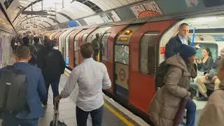 Vauxhall Station underground trains, Victoria Line, southbound