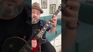 Как играть в THUNDERSTRUCK (ЛЕГКИЙ способ!) #шорты