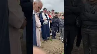 هذا فديو اخر لجنازة عمي بالصوت والصورة  غفر الله له ورحمه