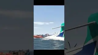 Heart-Stopping Plane Crash Landing in Sea