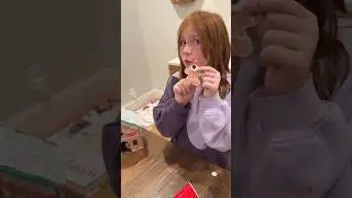 Making Candy Houses with Snowy and Elfy!!