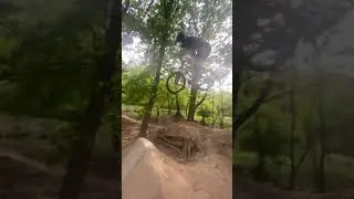 suuuuuper clean 360 tobbogan #mtb #dirtbiketricks #360 #tobbogan #jump #audio #music #artist #art
