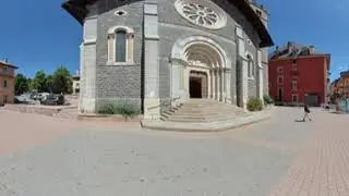 📍 4K 360&deg; VR | Immersive Travel Experience | Place Saint-Pierre Barcelonnette