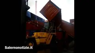 Tromba d’aria a Salerno: danni al Porto Commerciale