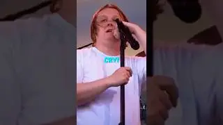 Когда фанаты доводят певцов до слез 🥺❤️&zwj;🩹 (Адель, Льюис Капальди)