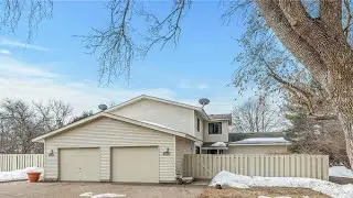 1090 Carmel Court, Shoreview, MN Presented by Travis Sabby Real Estate Broker.