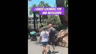 I asked WWF CHAMPION &ldquo;Goldberg&rdquo; for an autograph #actor #funny #comedian