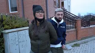 Përmbledhje humori-  Katër skeqe hahaha