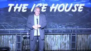 Mike Larsen at the Ice House