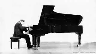 Moritz Winkelmann plays Schumann Concerto (audio excerpt)