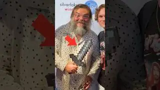 Я сделал Джека Блэка мечом из Minecraft