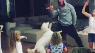 Chris Hemsworth and his kids dancing on Wrecking Ball!!!