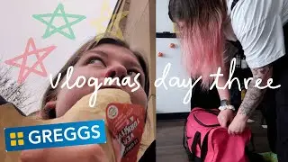 trying christmas fast food from greggs (UK) and chaotically pack with me for Glasgow | vlogmas day 3