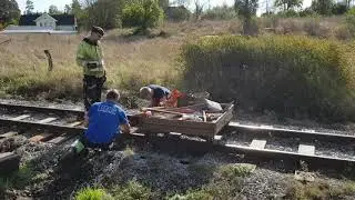 Byte av sliprar på Lennakatten - Replacement of sleepers on narrow gauge heritage railway in Sweden