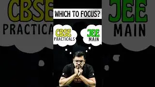 JEE Mains 1st Attempt or CBSE Practicals?🤔🤔#jee #jee2025 #iitjee #cbse #practicalexam #focus