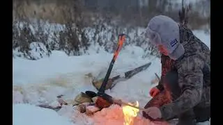 Spending the night in a snow-covered burrow #decompression #wildernessbuilding #outdoorbuilding