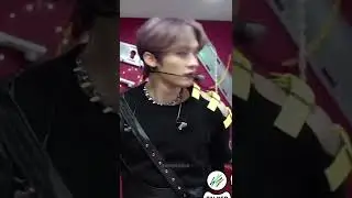 Его реакция 🤣#straykids #hyunjin#реакция#стрейкидс#скз#хенджин#skz#minho#jisung#минхо#kpop#джиксон