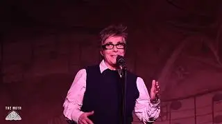Mary Hoefler - FRIENDS (The Moth StorySlam Winner March 2025)