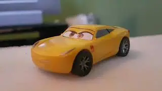 Pixar popcorn cars toon lightning McQueen meet Cruz's Ramirez