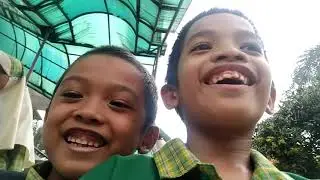 Sekolah flix dan kenji teman teman
