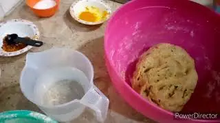 BAISANI ROTI MASAALY WALI TIMAATER KI CHUTNEY K SATH
