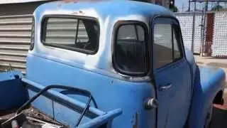 Находка из сарая: грузовик Chevrolet 1951 года с пятью окнами, «Ole Blue»