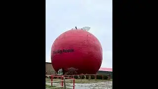 The Big Apple at Colborne, Ontario🇨🇦