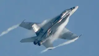 (4K) F/A-18 Super Hornet RHINO DEMO TEAM! | EAA Airventure Oshkosh 2025.