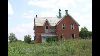 Urbex  - Maison abandonnée près de l'autoroute