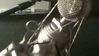 Nova Studios - Tweed EQ gives a demo on the Blue Bluebird Condenser Microphone