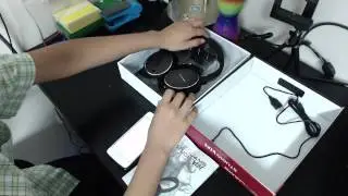 Unboxing of the Studio Vibe Revjams Headphones